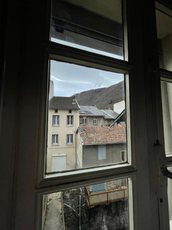 Superbe Appartement Au Bord De La Riviere Акс-ле-Терм Екстериор снимка